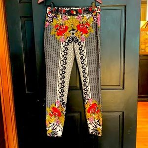 New Juicy Couture Eloise printed pants small
